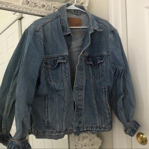 Vintage Levi’s Denim Jacket L